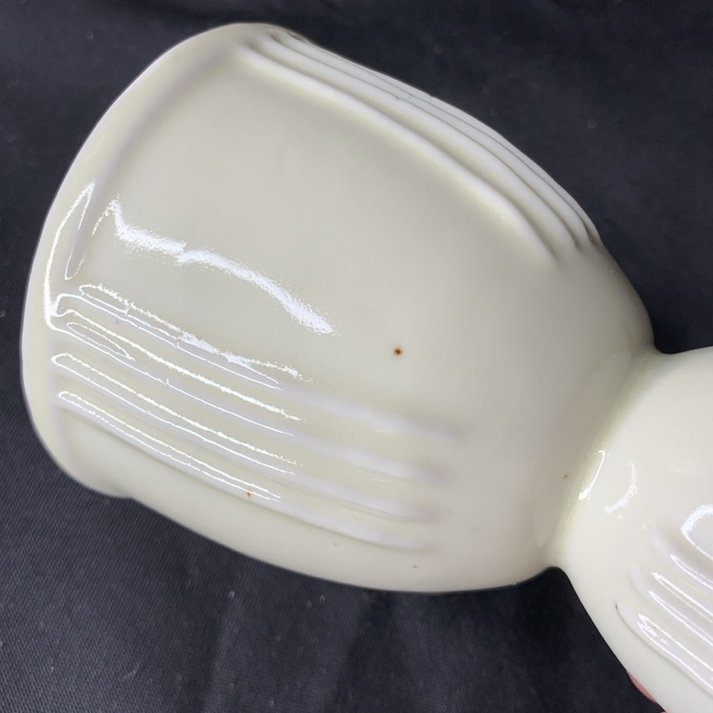 Vintage Art deco 1930โs Hankscraft cream colored double egg cups - Picture 8 of 10